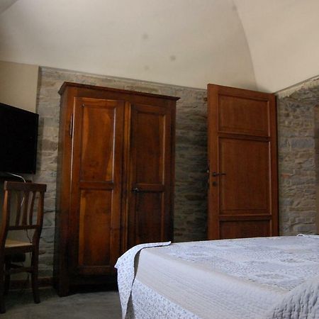 Appartamenti Cenni - Relais Su Lago Varsi Buitenkant foto