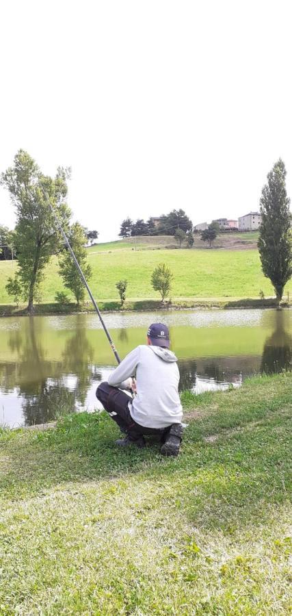 Appartamenti Cenni - Relais Su Lago Varsi Buitenkant foto