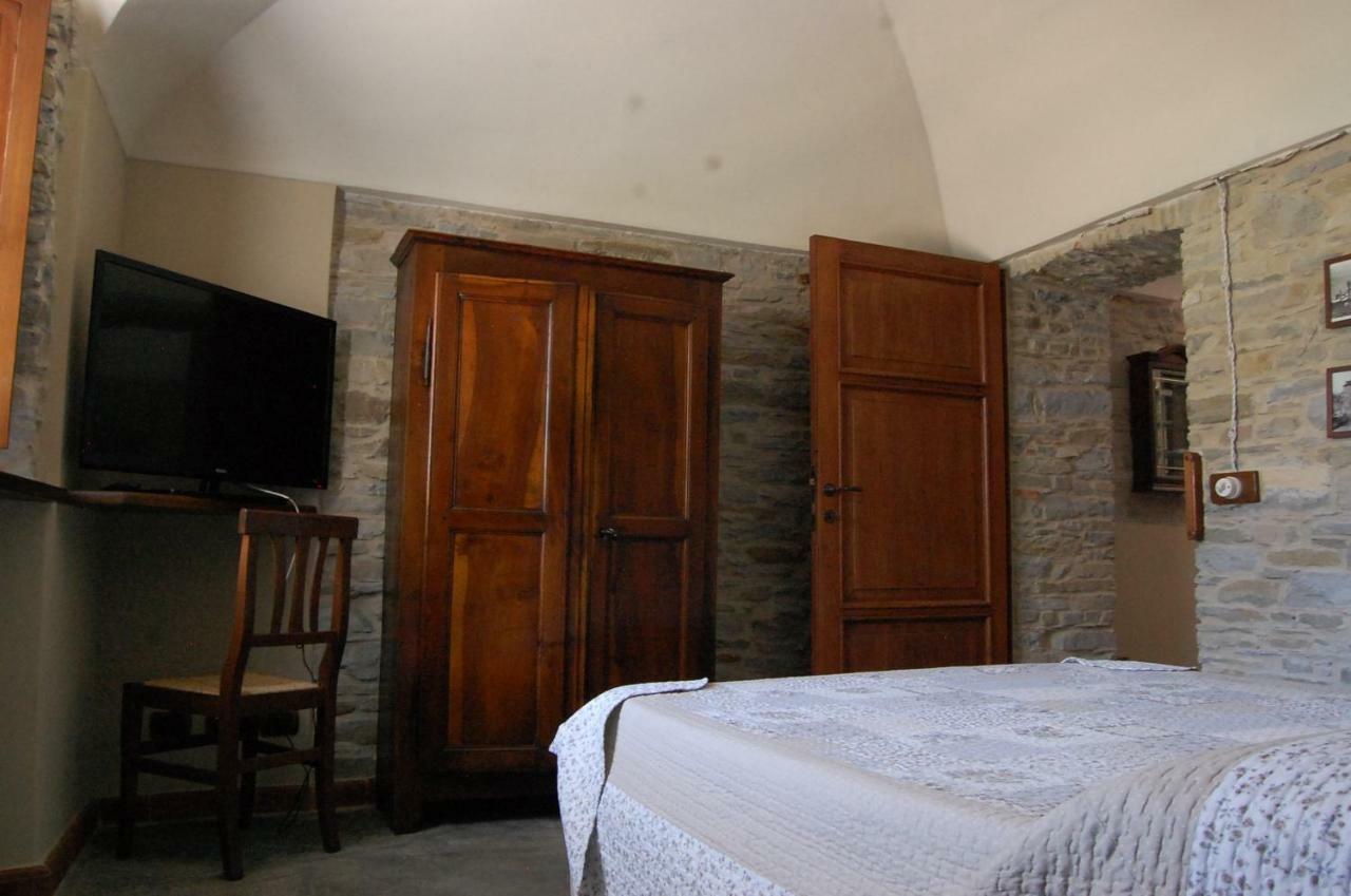 Appartamenti Cenni - Relais Su Lago Varsi Buitenkant foto