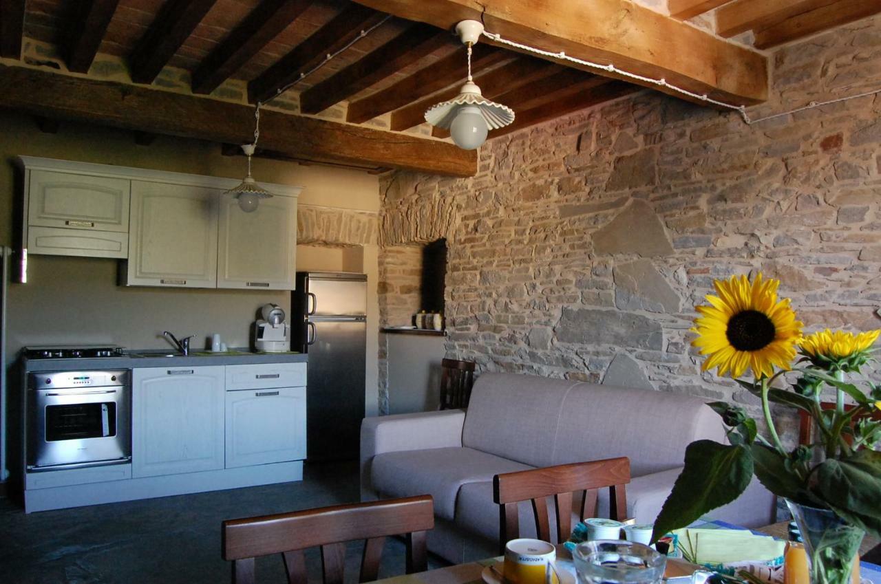 Appartamenti Cenni - Relais Su Lago Varsi Buitenkant foto