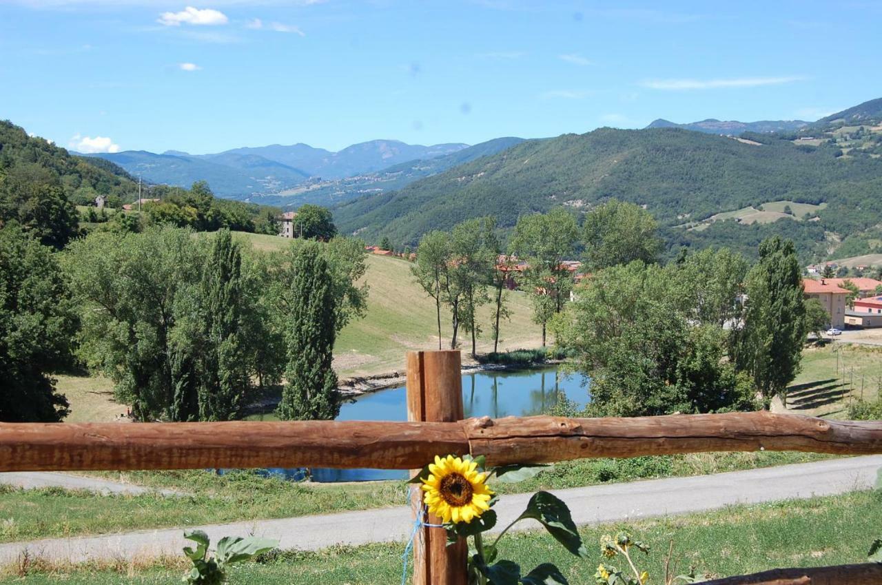 Appartamenti Cenni - Relais Su Lago Varsi Buitenkant foto