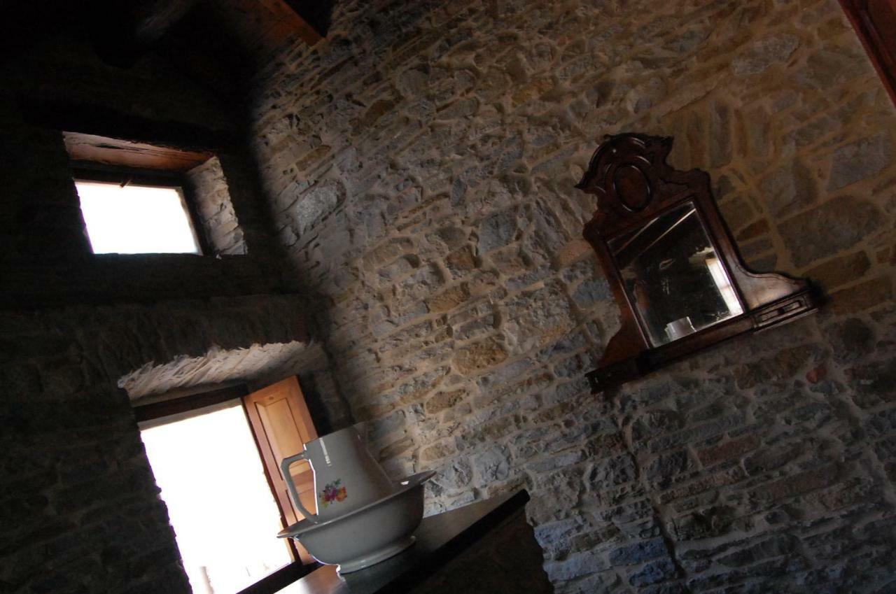 Appartamenti Cenni - Relais Su Lago Varsi Buitenkant foto