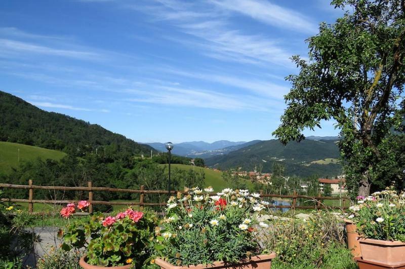 Appartamenti Cenni - Relais Su Lago Varsi Buitenkant foto
